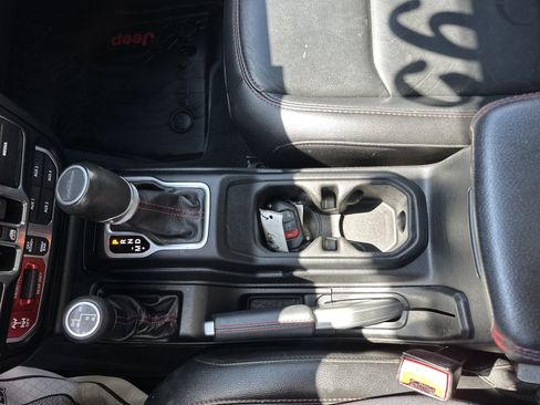 Used 2020 Jeep Gladiator Rubicon image 19