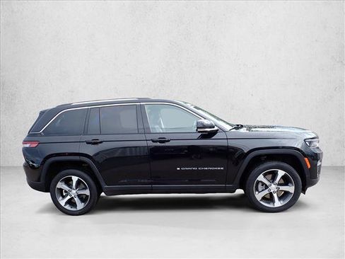 Used 2023 Jeep Grand Cherokee 4WD 4xe image 5