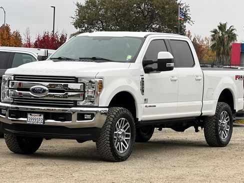 Certified 2019 Ford F250 Lariat image 8