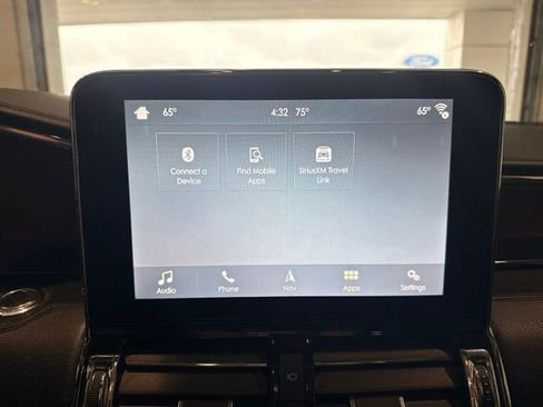 Used 2019 Lincoln Navigator Select AWD/4WD image 35