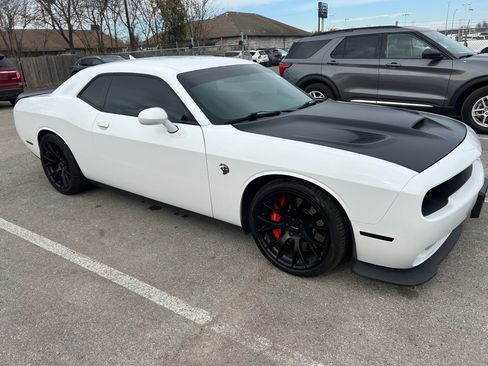 Used 2016 Dodge Challenger SRT Hellcat image 20