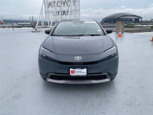 Used 2025 Toyota Prius XLE AWD/4WD image 5