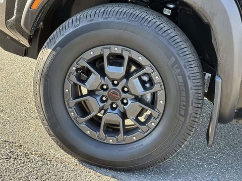 Used 2023 Nissan Frontier PRO-4X w/ Pro-4X Premium Package image 8