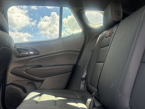 Used 2026 Chevrolet Trax RS w/ Sunroof Package FWD image 41