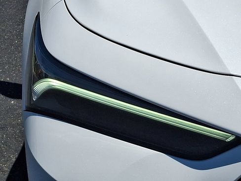 Certified 2025 Acura Integra FWD image 9
