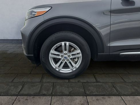 Certified 2023 Ford Explorer XLT w/ Equipment Group 202A AWD/4WD image 26