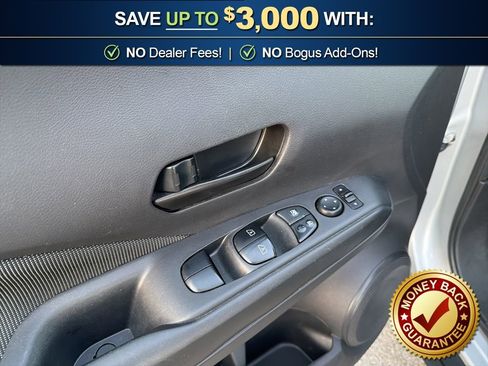 Used 2019 Nissan Kicks S image 16