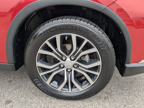 Used 2016 Mitsubishi Outlander SE image 9