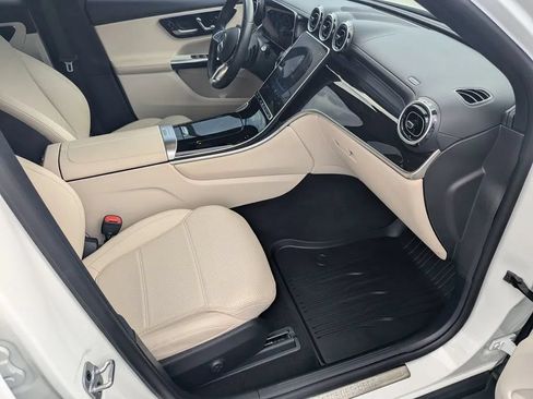 Used 2023 Mercedes-Benz GLC 300 image 12