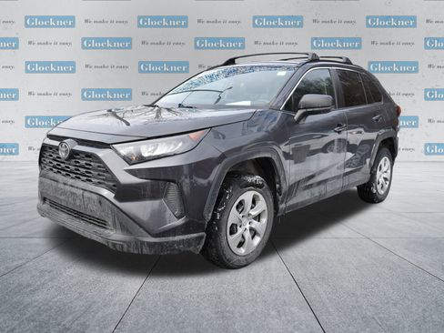 Used 2021 Toyota RAV4 LE image 12