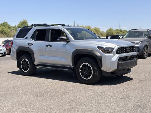 Used 2025 Toyota 4Runner TRD Off-Road Premium AWD/4WD image 4