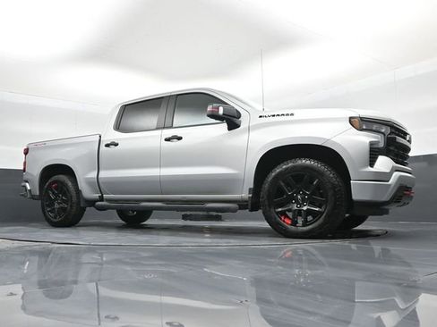 Used 2022 Chevrolet Silverado 1500 RST w/ Redline Edition AWD/4WD image 39