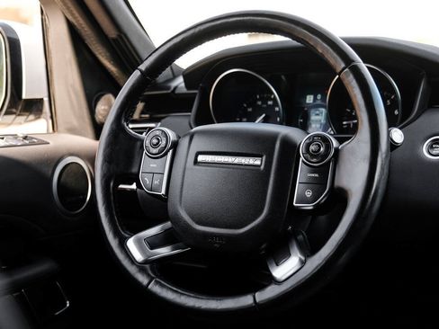 Used 2018 Land Rover Discovery SE AWD/4WD image 18