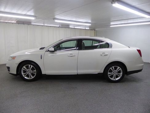 Used 2009 Lincoln MKS image 4