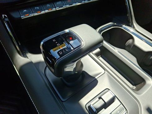 Used 2024 GMC Sierra 1500 AT4X w/ AT4X AEV Edition AWD/4WD image 4