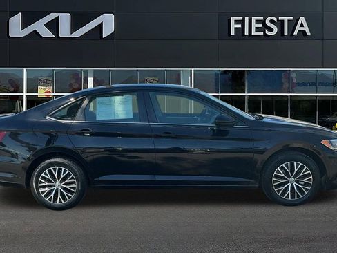Used 2021 Volkswagen Jetta SE image 6