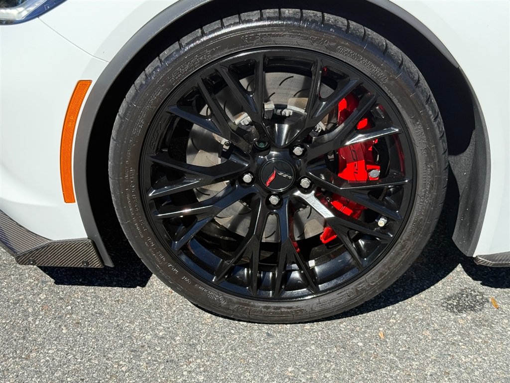 Used 2019 Chevrolet Corvette Z06 RWD image 19