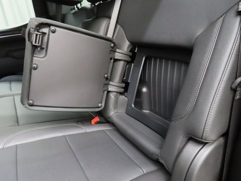 Used 2024 GMC Sierra 1500 SLT w/ SLT Convenience Package image 60