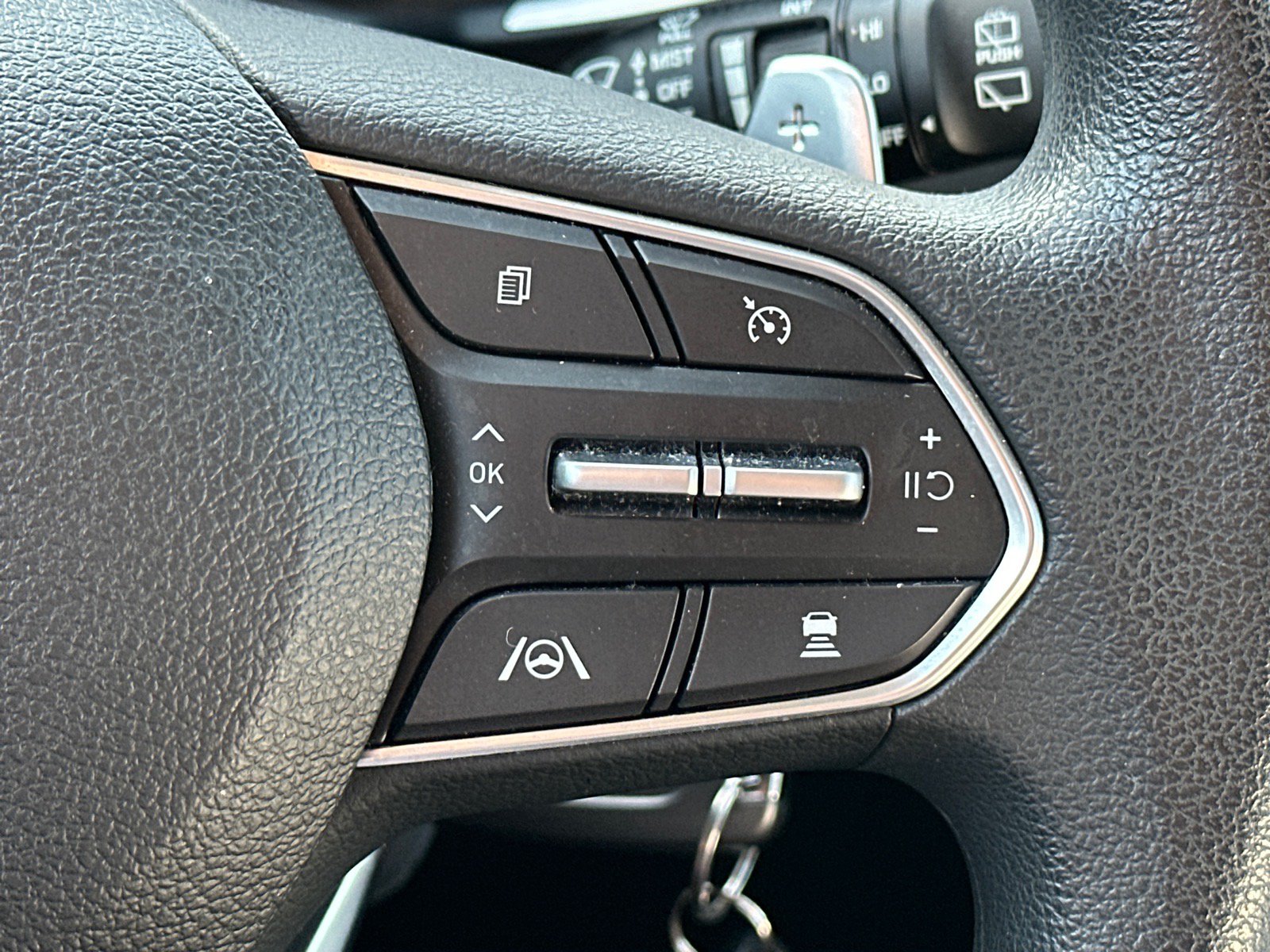 Used 2022 Hyundai Santa Fe SE AWD/4WD image 14