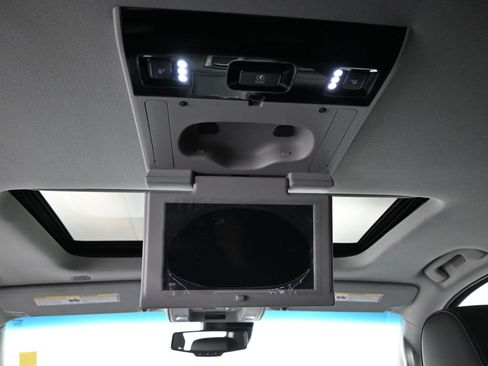 Used 2018 GMC Yukon Denali w/ Denali Ultimate Package image 23