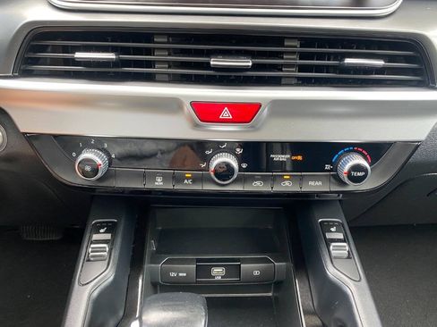 Used 2020 Kia Telluride S AWD/4WD image 33