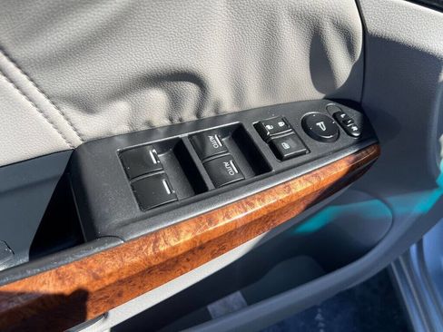 Used 2012 Honda Accord EX-L image 9