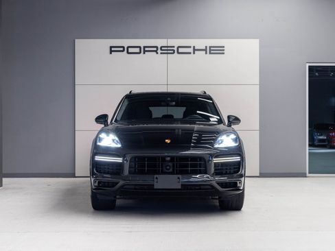 Certified 2023 Porsche Cayenne Turbo image 10
