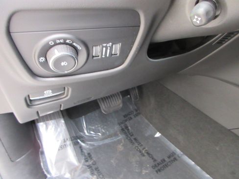 Used 2023 Jeep Grand Cherokee L Summit image 36