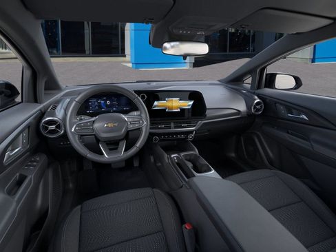 New 2026 Chevrolet Equinox EV LT image 15
