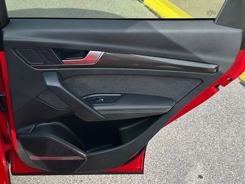 Used 2024 Audi SQ5 Prestige image 25