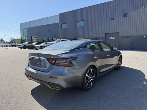 Used 2023 Nissan Maxima SL FWD image 3