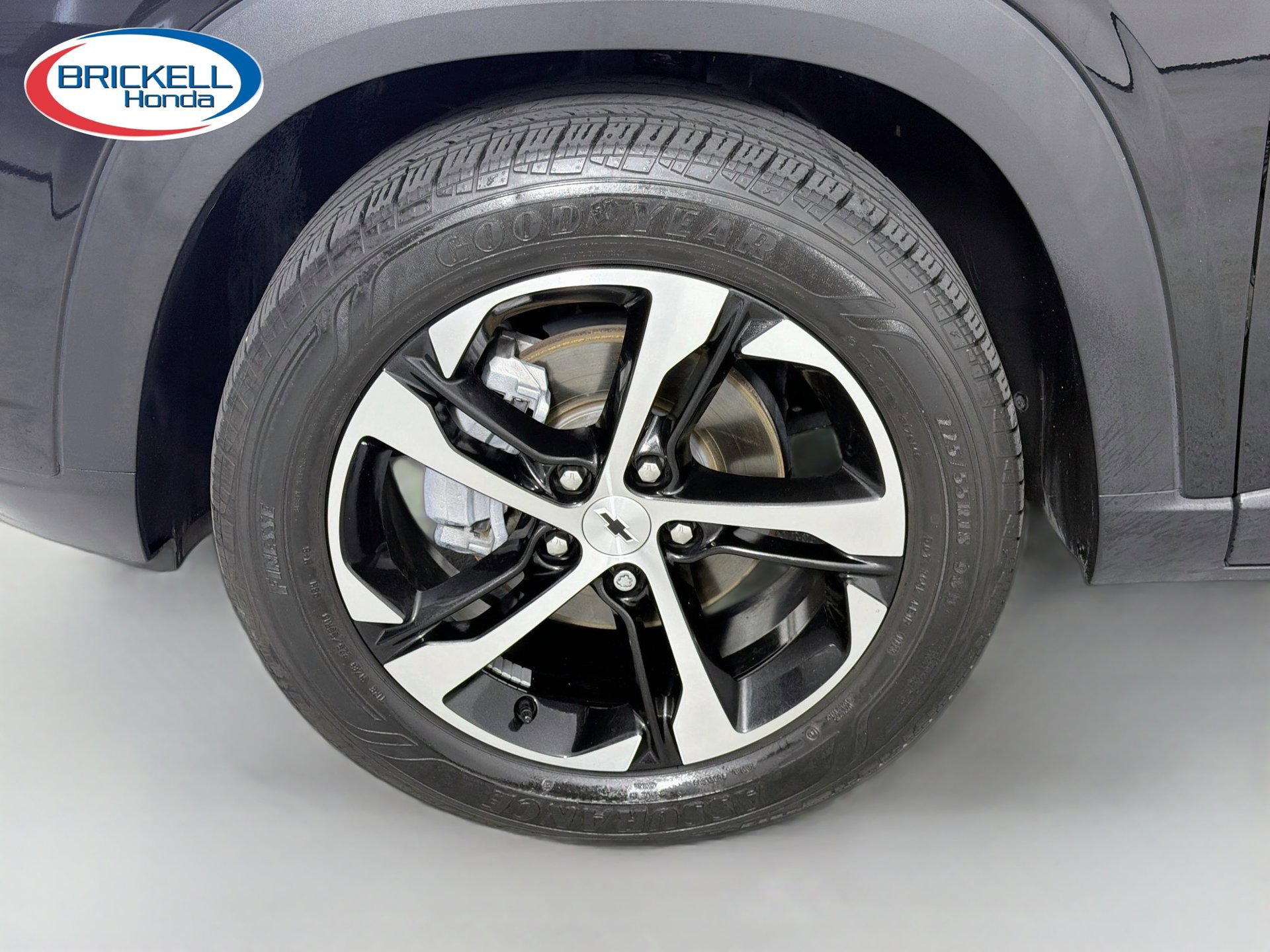 Used 2024 Chevrolet Trax RS FWD image 36