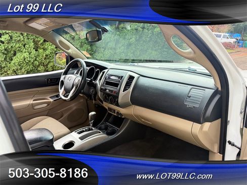 Used 2012 Toyota Tacoma PreRunner w/ SR5 Pkg image 34