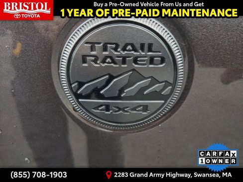 Used 2025 Jeep Wrangler Sport S image 30