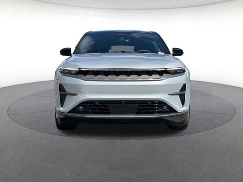 Used 2024 Jeep Wagoneer Launch Edition image 9