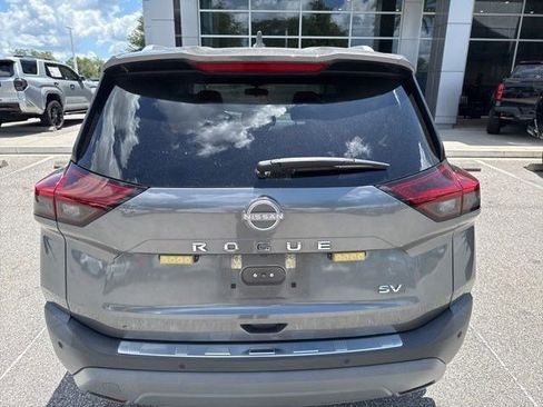 Used 2022 Nissan Rogue SV w/ SV Premium Package FWD image 7