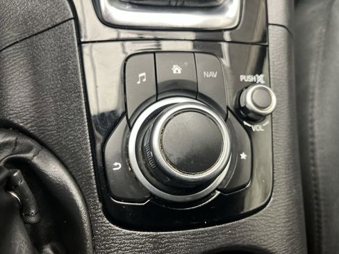 Used 2016 MAZDA MAZDA3 i Sport w/ Preferred Equipment Package image 15