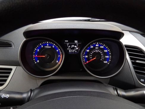 Used 2016 Hyundai Elantra SE w/ Option Group 02 FWD image 15