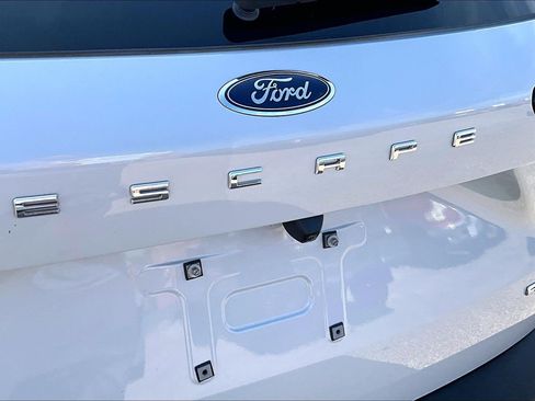 Used 2025 Ford Escape Platinum AWD/4WD image 31
