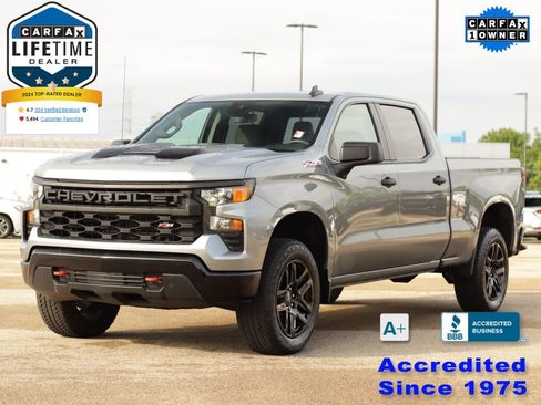 Used 2024 Chevrolet Silverado 1500 Custom Trail Boss AWD/4WD image 3