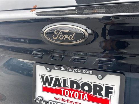 Used 2024 Ford Edge SE w/ Black Appearance Package image 10