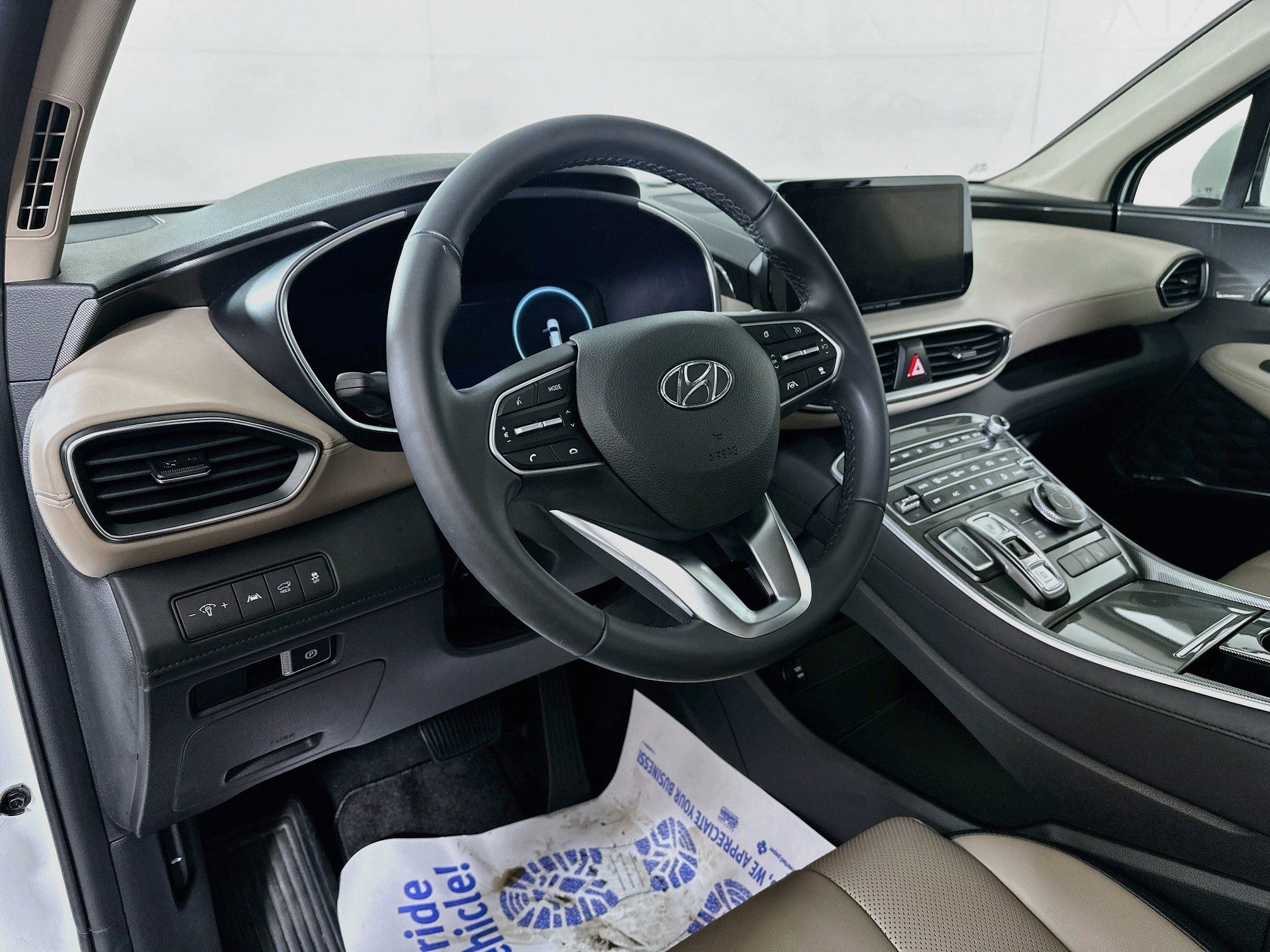 Certified 2023 Hyundai Santa Fe SEL w/ Premium Package AWD/4WD image 9