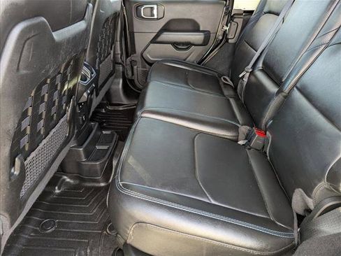 Used 2022 Jeep Wrangler Unlimited Rubicon w/ Steel Bumper Group image 19