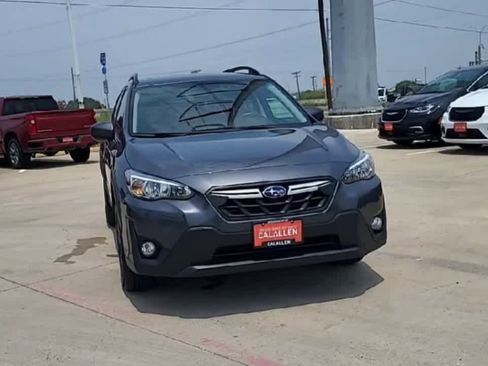 Used 2022 Subaru Crosstrek 2.0i Premium w/ Moonroof Package AWD/4WD image 3