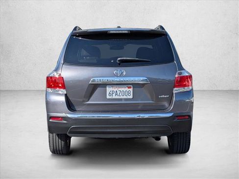 Used 2011 Toyota Highlander Limited w/ Tow Pkg AWD/4WD image 7