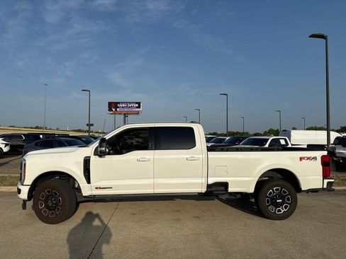 Used 2026 Ford F350 Platinum w/ FX4 Off-Road Package AWD/4WD image 3