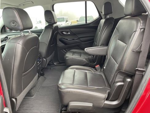Used 2021 Chevrolet Traverse RS image 9