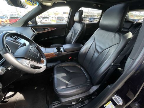 Used 2019 Lincoln Nautilus Select image 19