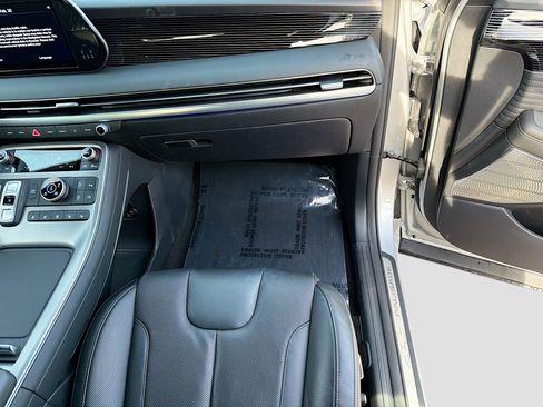 Used 2024 Hyundai Palisade Calligraphy image 19
