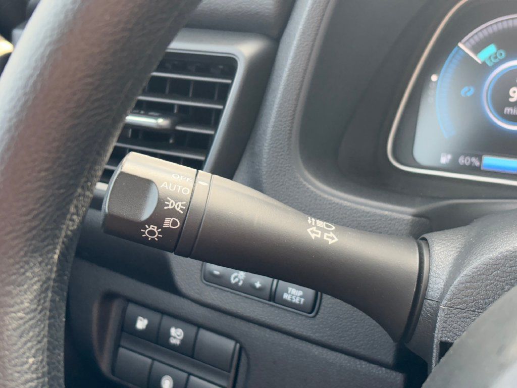 Used 2025 Nissan Leaf S FWD image 15